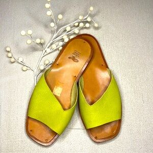 FAB HANDMADE LEATHER SLIDES